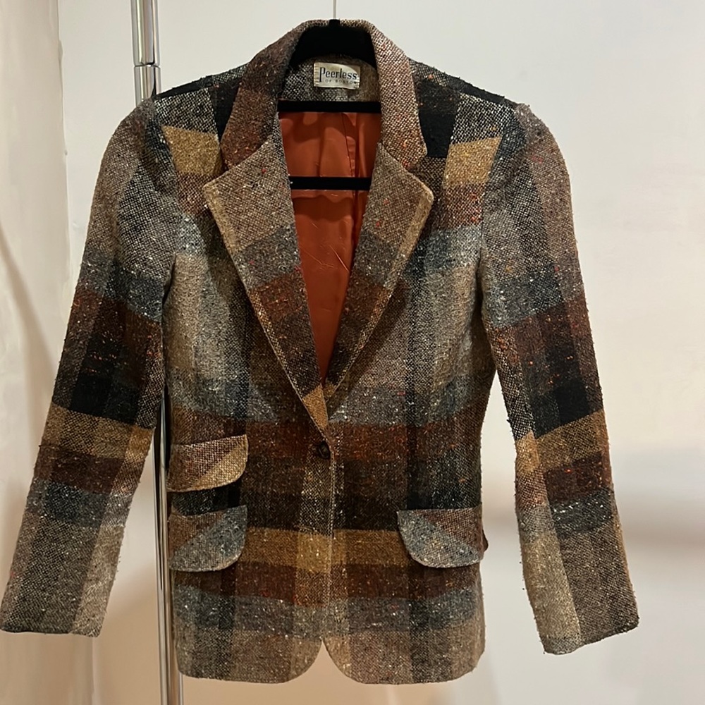 Perfect fitted vintage blazer!